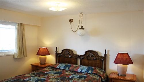 Cozy Court Motel Sechelt Dış mekan fotoğraf
