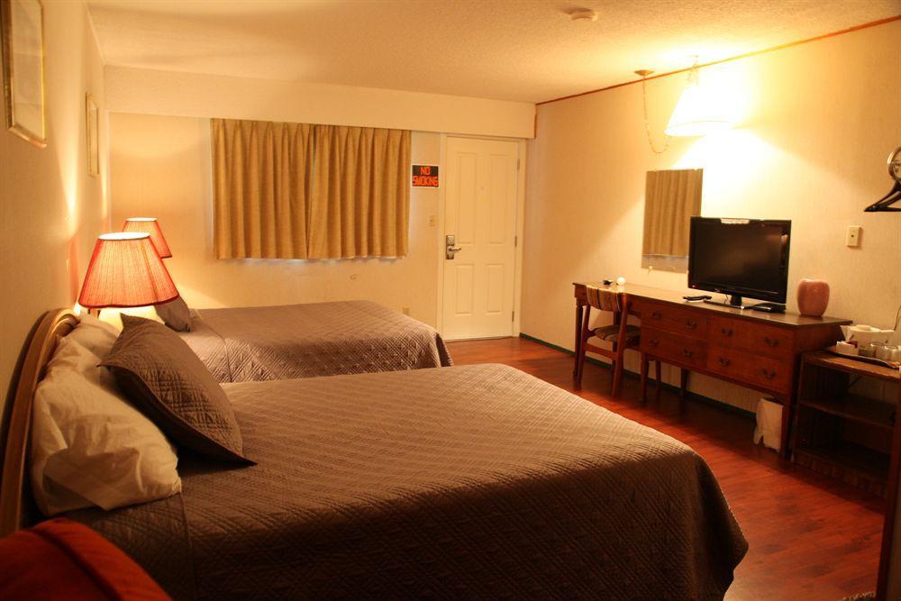 Cozy Court Motel Sechelt Dış mekan fotoğraf