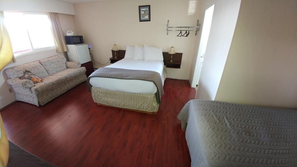 Cozy Court Motel Sechelt Dış mekan fotoğraf